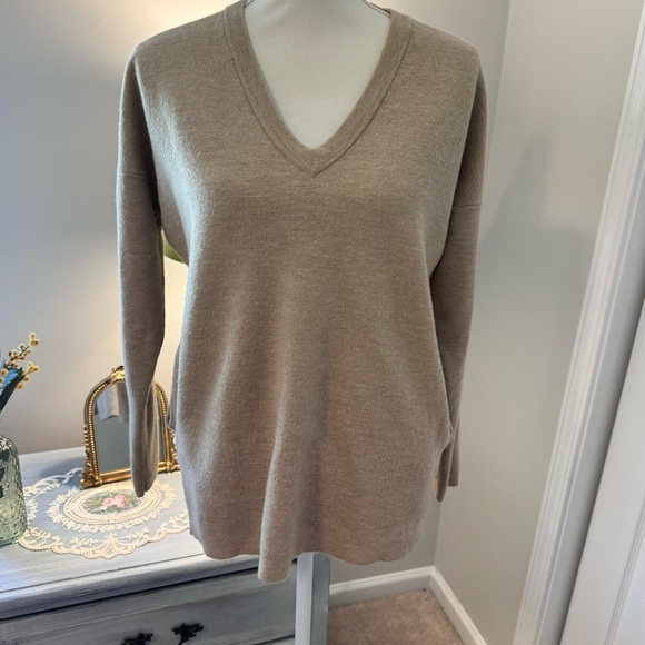 J. Crew Sweaters - J crew Merino Wool Blend Sweater V-neck tan sweater Size Small